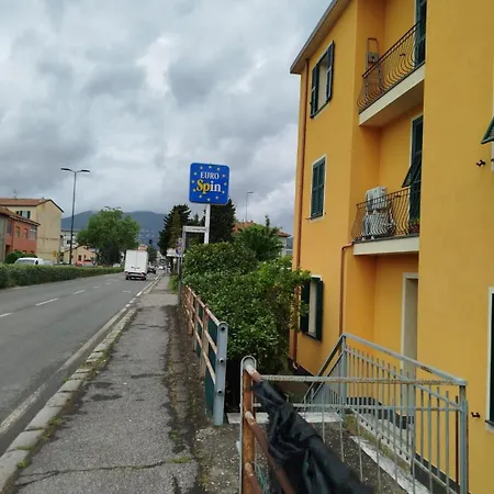 Handy Location Apartment