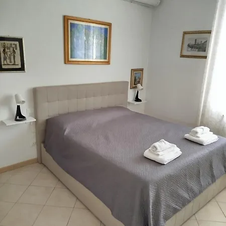 Handy Location Apartment *