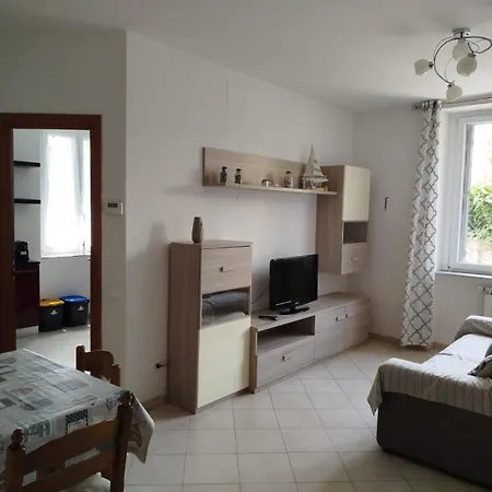 Handy Location Apartment