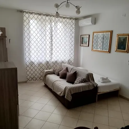 Handy Location Apartment